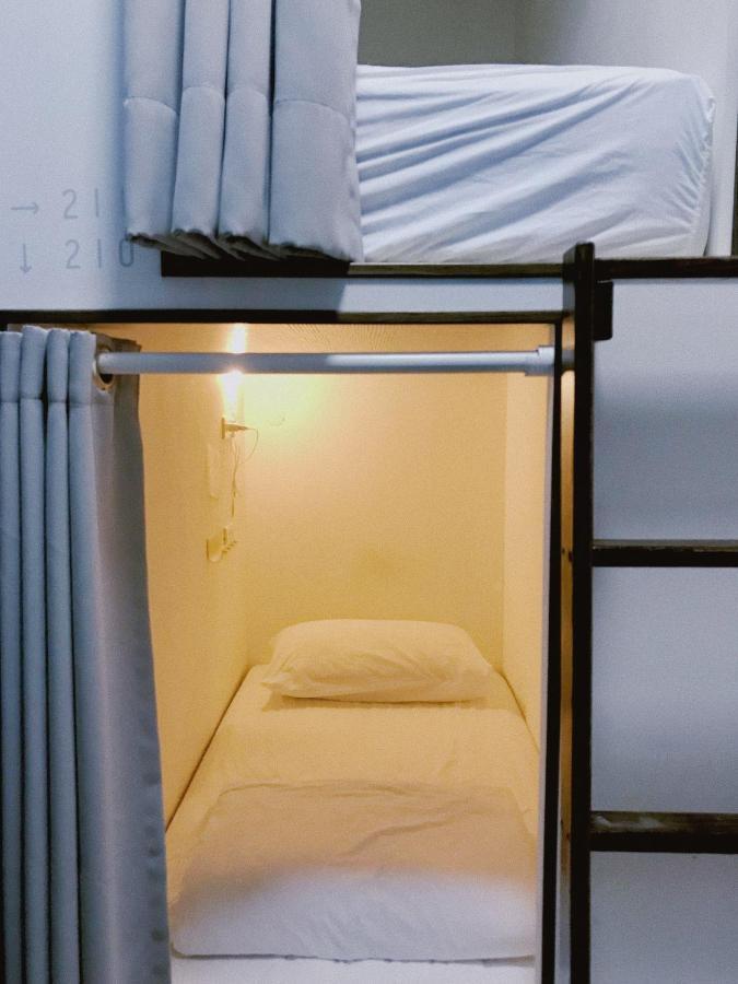 Plainstay Hostel Тайбэй Экстерьер фото